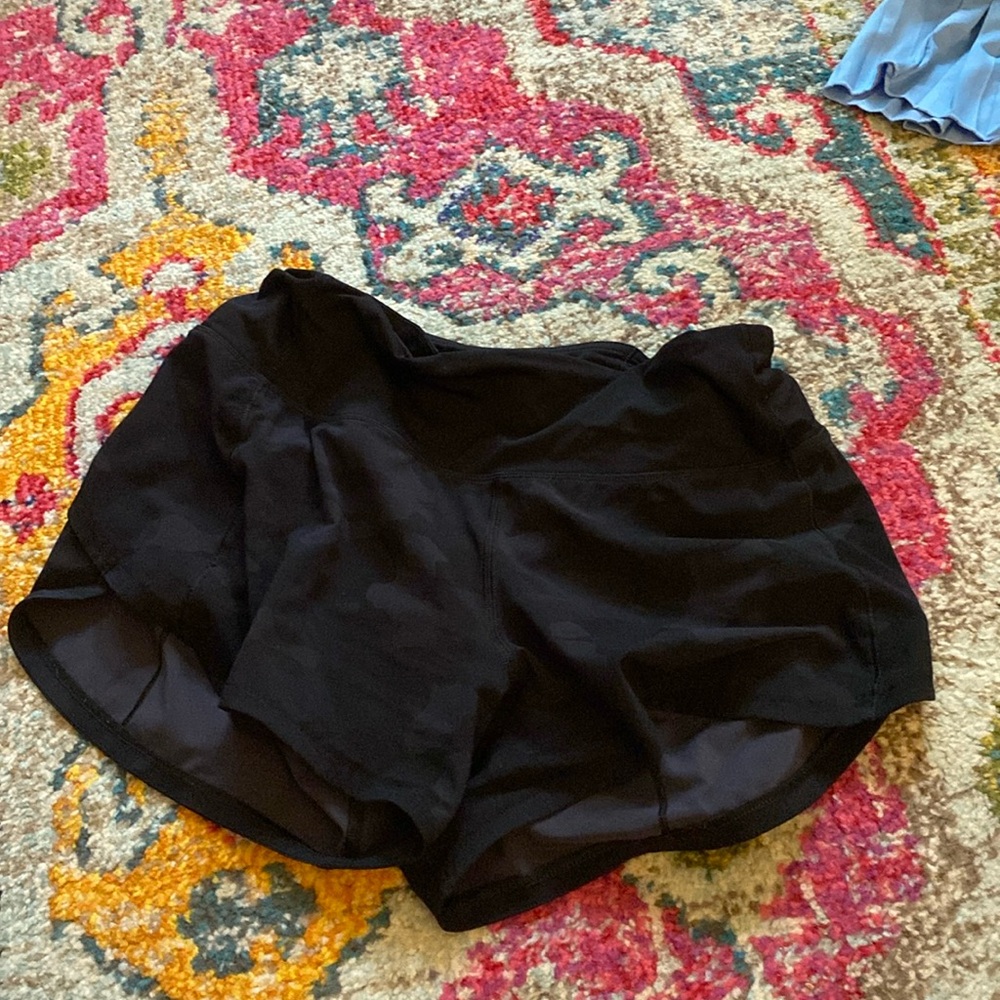 Lululemon speed up camo shorts